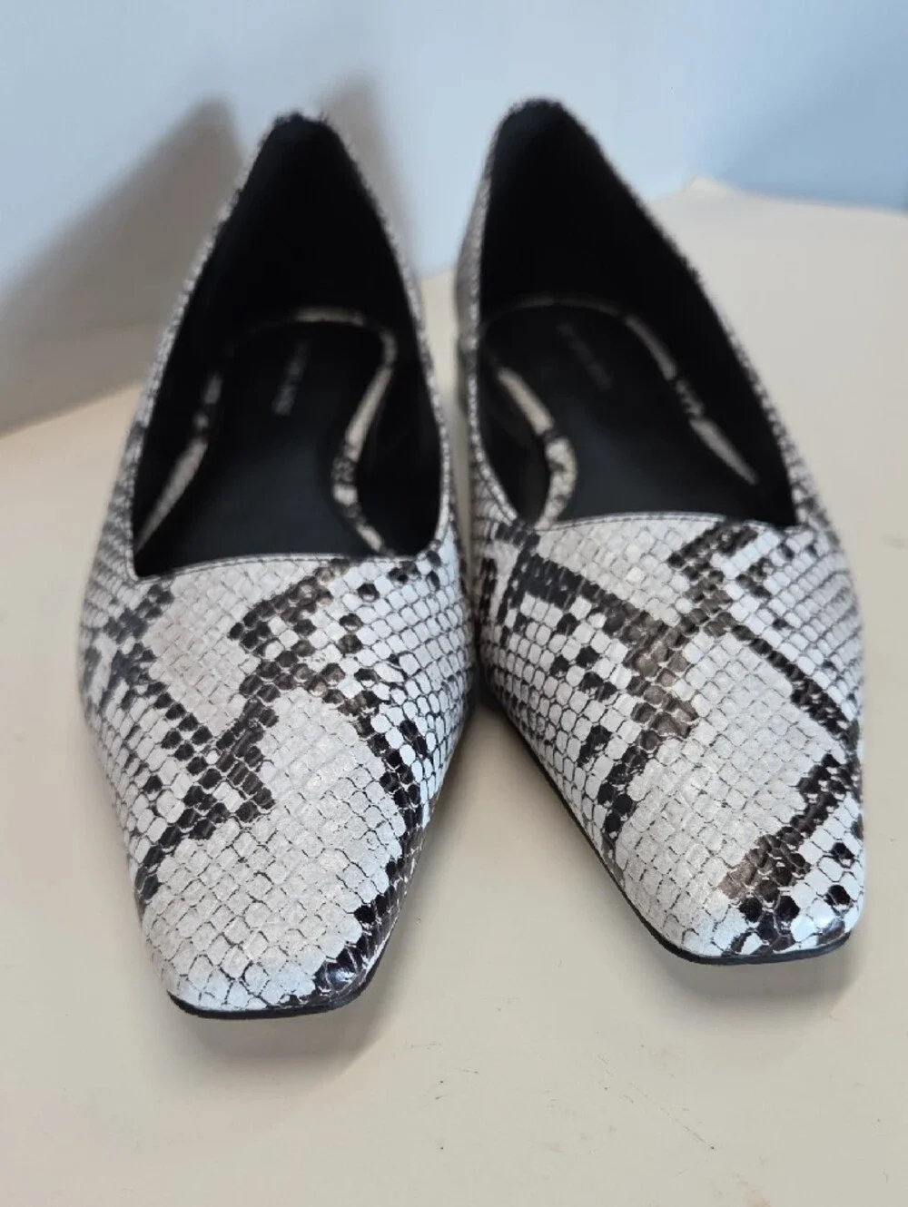 Michael Kors Darrah Ballet Flat Market Sample Snake-Print  Flats Size 6.5